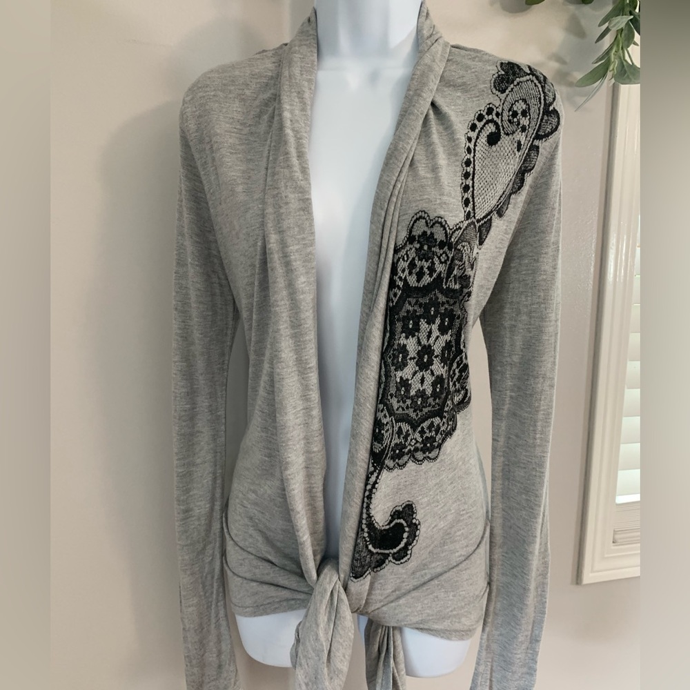 Romeo & Juliet Couture Light Gray Cardigan with Black Lace Detail
